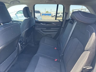 2024 Jeep Grand Cherokee Laredo 4x2