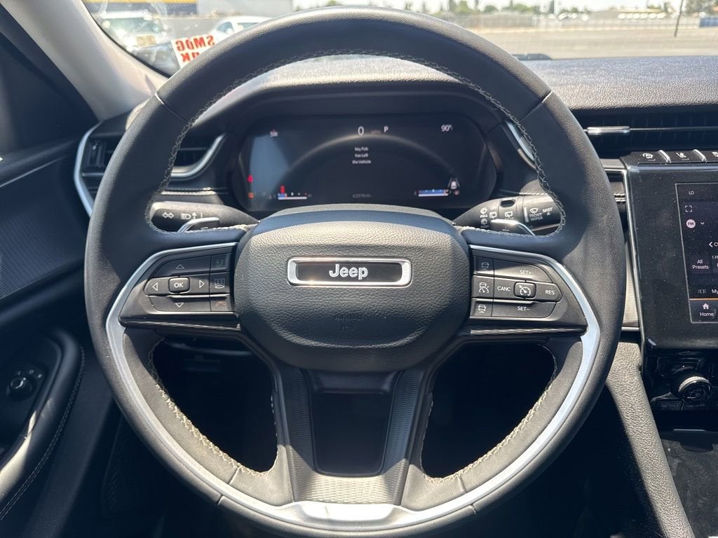 2024 Jeep Grand Cherokee Laredo 4x2