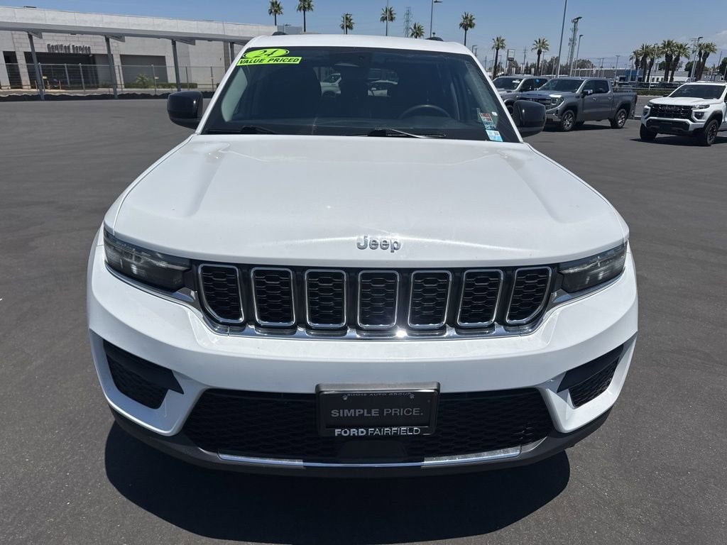 2024 Jeep Grand Cherokee Laredo 4x2
