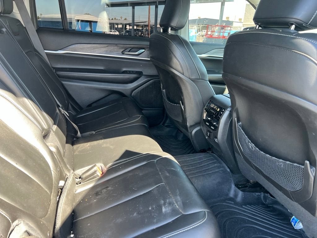 2023 Jeep Grand Cherokee L Limited 4x2