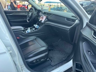 2023 Jeep Grand Cherokee L Limited 4x2
