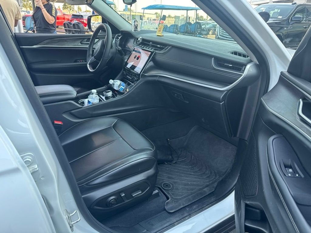 2023 Jeep Grand Cherokee L Limited 4x2