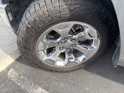 2019 RAM 1500 Laramie Crew Cab 4x4 5'7" Box