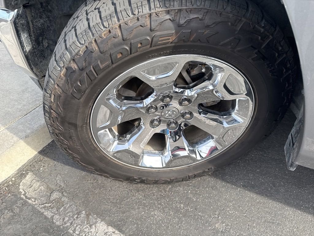 2019 RAM 1500 Laramie Crew Cab 4x4 5'7" Box