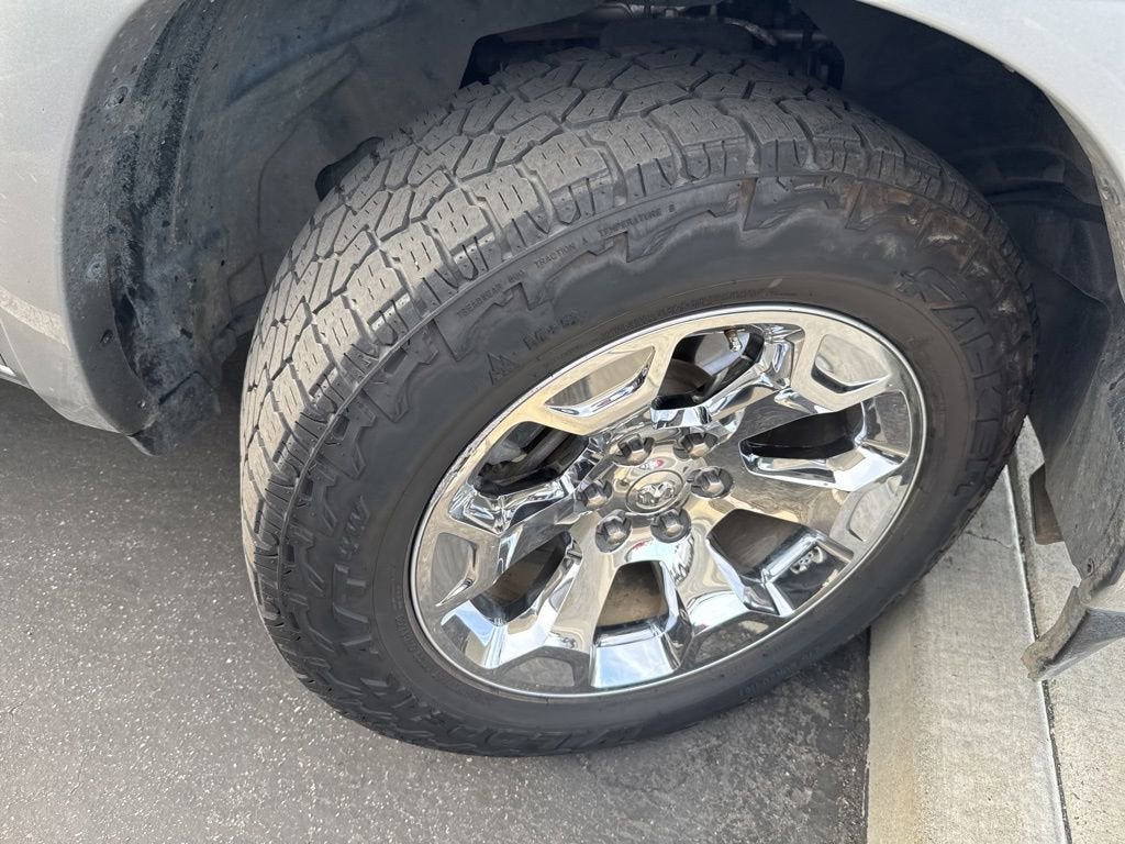 2019 RAM 1500 Laramie Crew Cab 4x4 5'7" Box