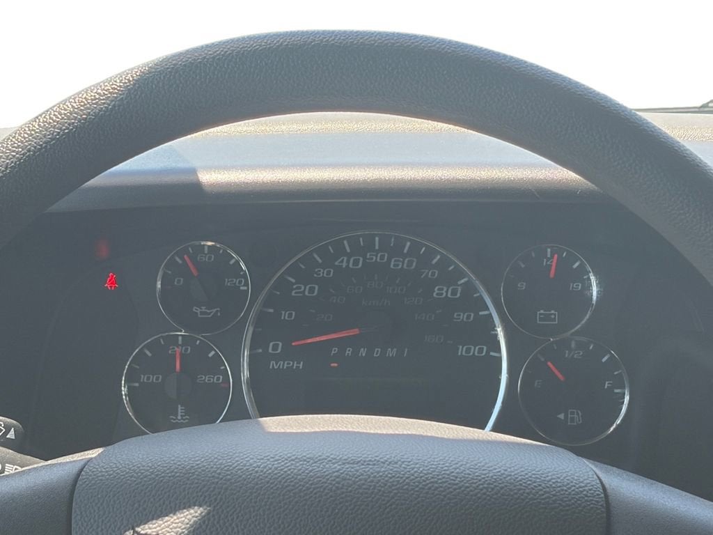 2025 Chevrolet Express Passenger 1LT