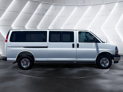 2025 Chevrolet Express Passenger 1LT