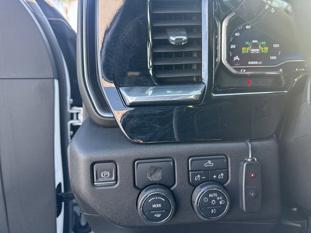 2024 Chevrolet Silverado 3500 HD Chassis Cab LT