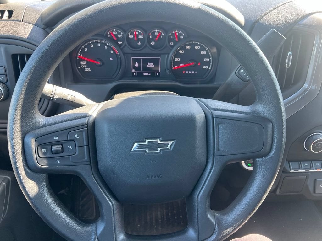 2025 Chevrolet Silverado 1500 Custom