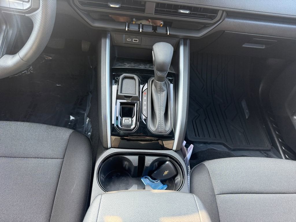 2025 Chevrolet Colorado WT/LT