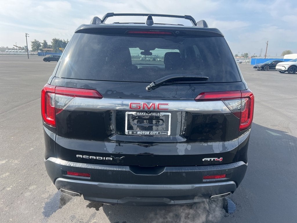 2023 GMC Acadia AT4
