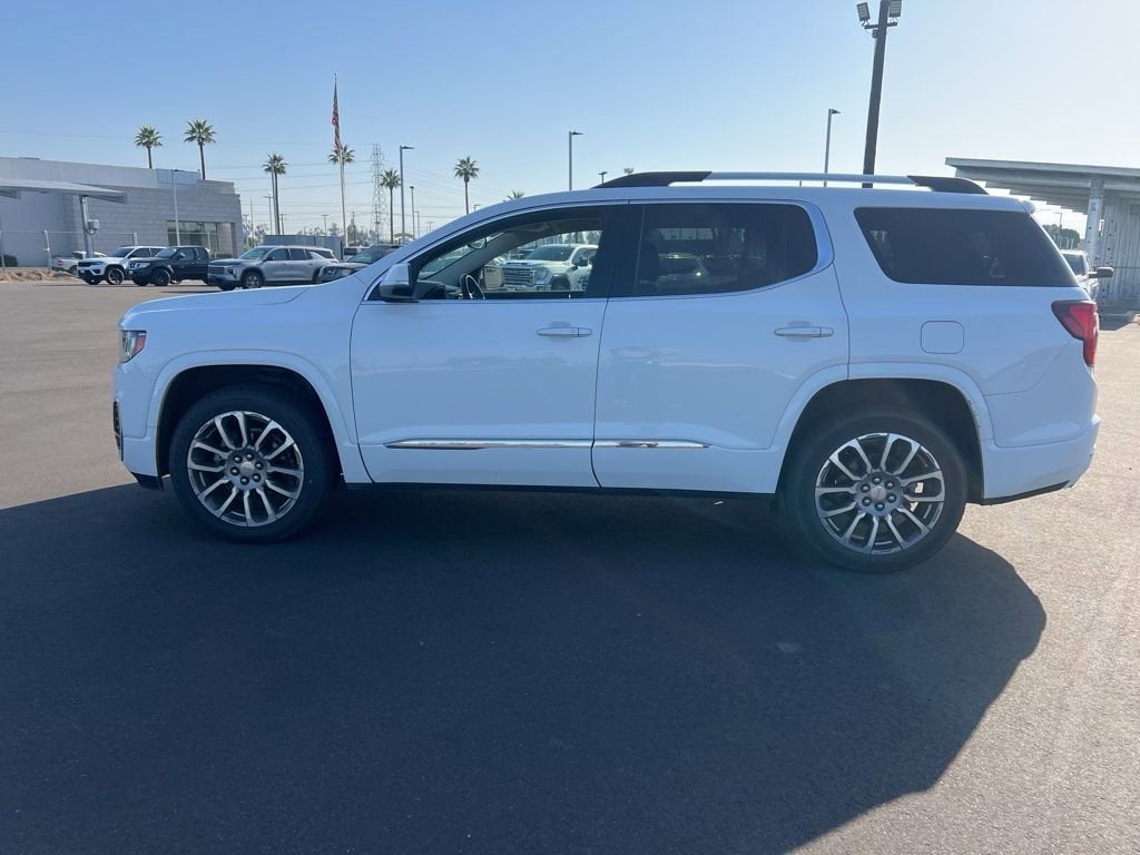2023 GMC Acadia Denali