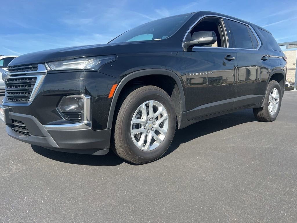 2023 Chevrolet Traverse LS