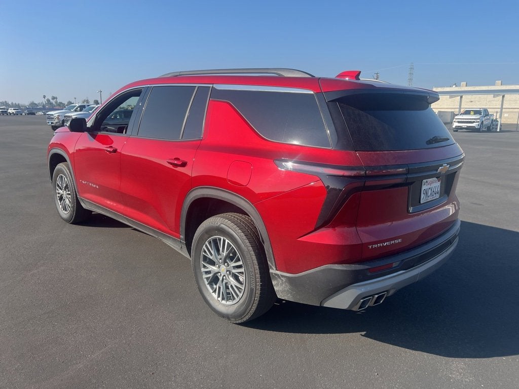 2024 Chevrolet Traverse LT