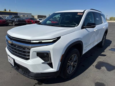 2024 Chevrolet Traverse LT