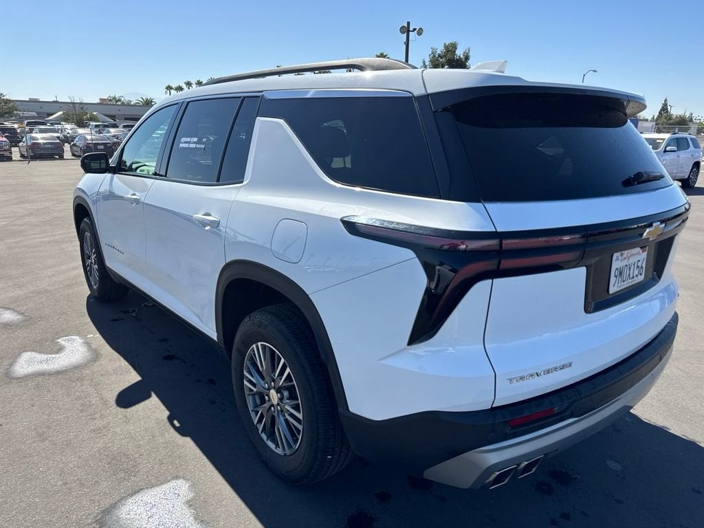 2024 Chevrolet Traverse LT