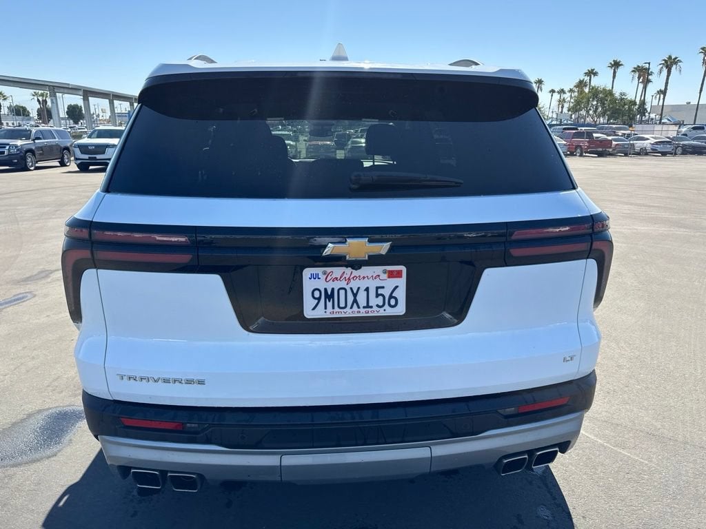 2024 Chevrolet Traverse LT