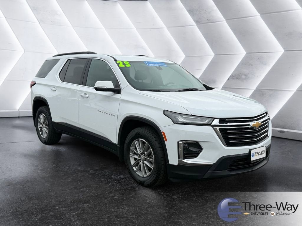 2023 Chevrolet Traverse LT Cloth