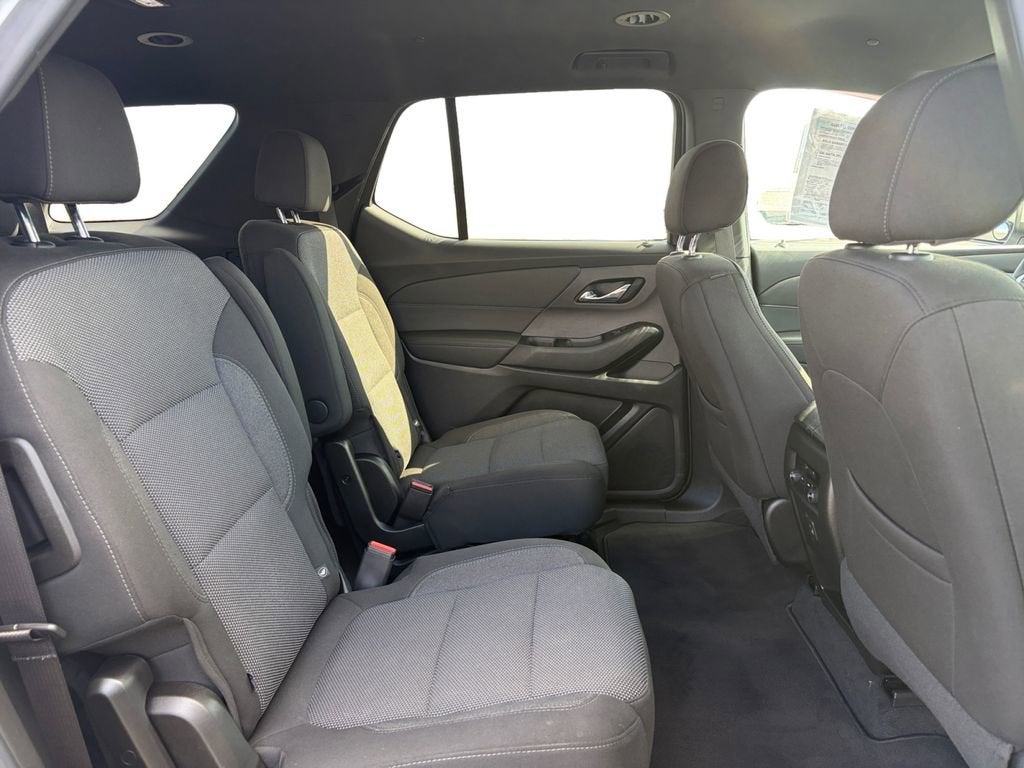 2024 Chevrolet Traverse Limited LT Cloth