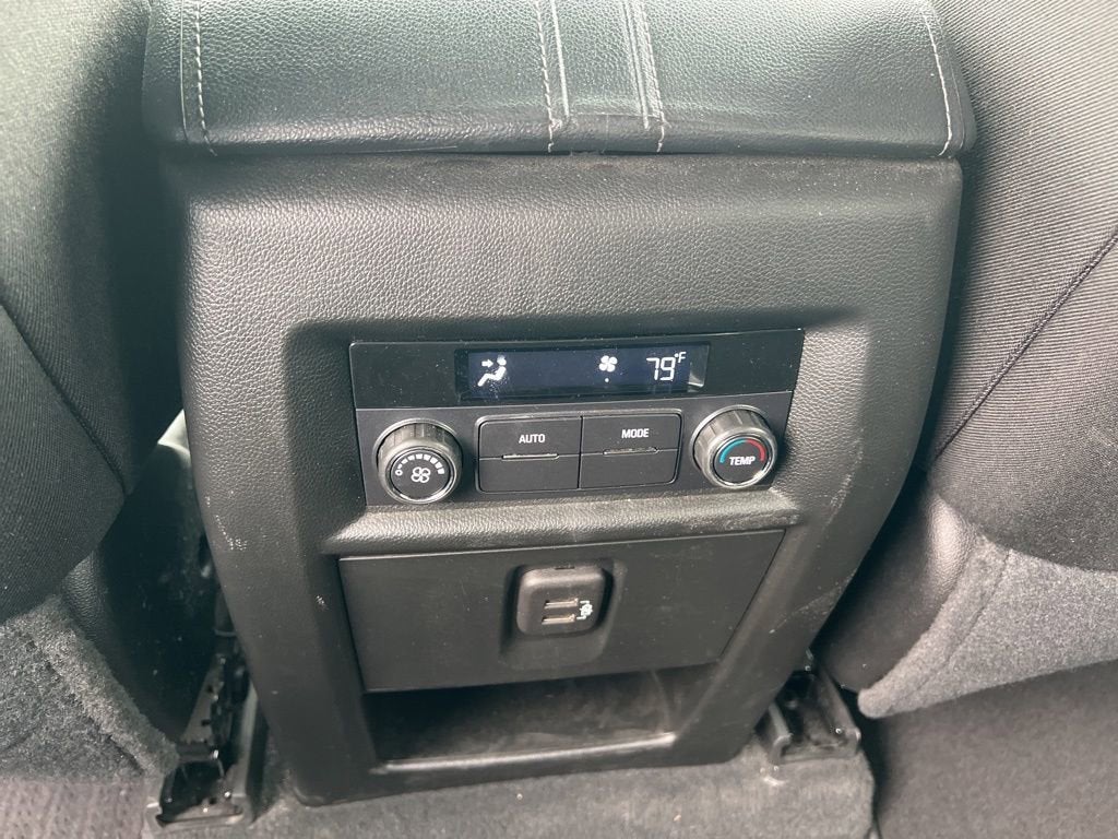 2024 Chevrolet Traverse Limited LT Cloth