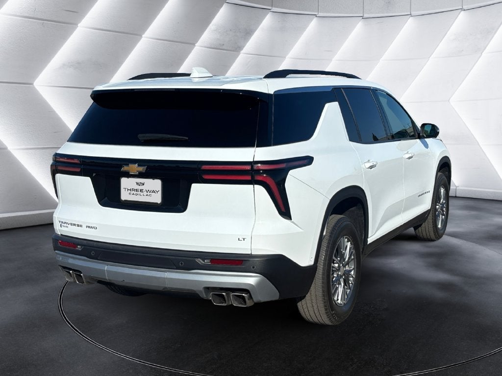 2024 Chevrolet Traverse LT