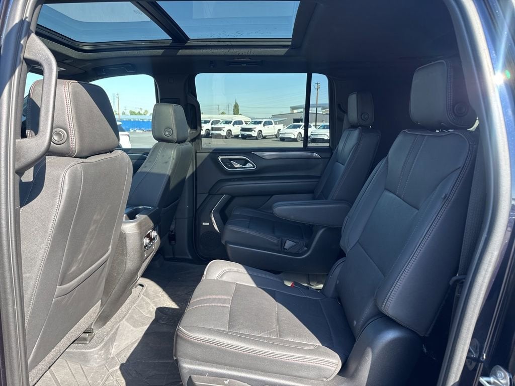 2023 Chevrolet Suburban RST