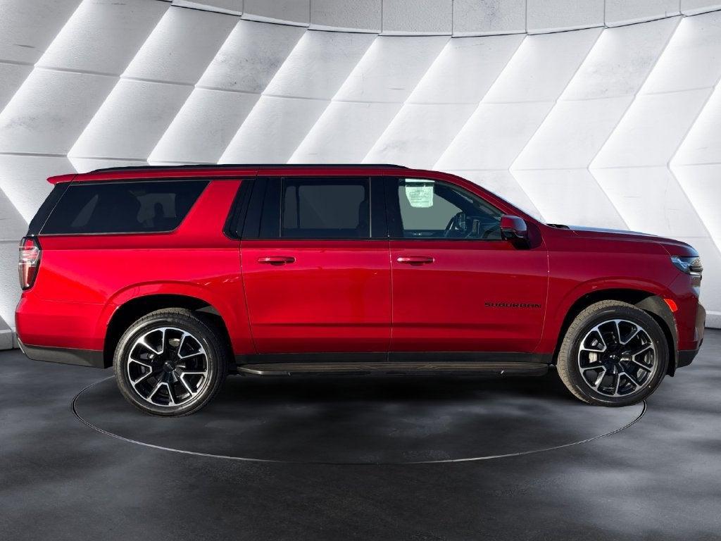 2023 Chevrolet Suburban RST