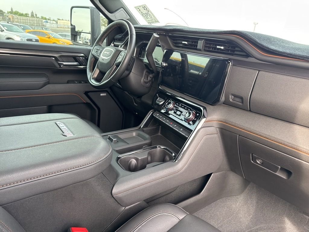 2025 GMC Sierra 2500 HD AT4