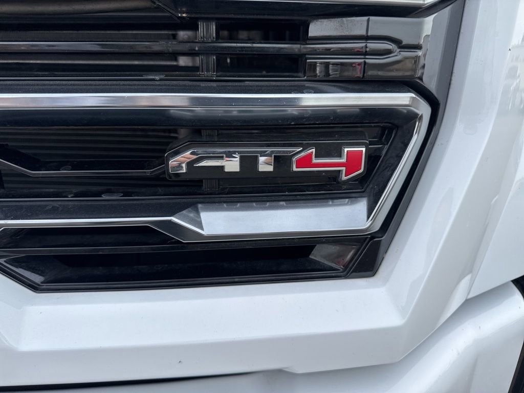2025 GMC Sierra 2500 HD AT4