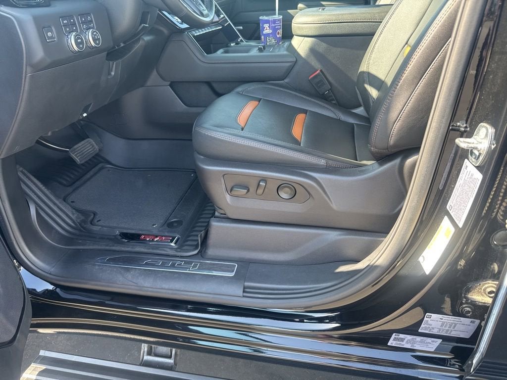 2025 GMC Sierra 2500 HD AT4
