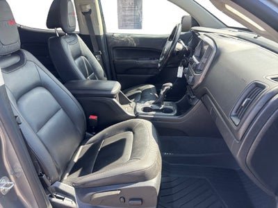 2022 GMC Canyon 4WD AT4 w/Leather