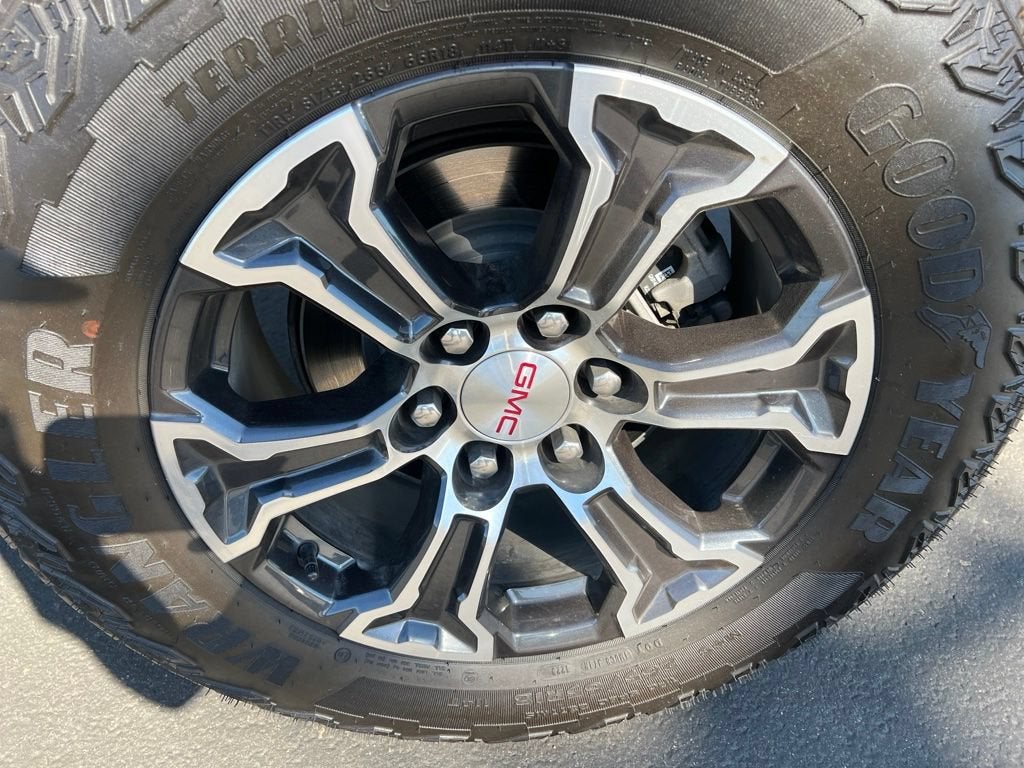 2023 GMC Canyon AT4