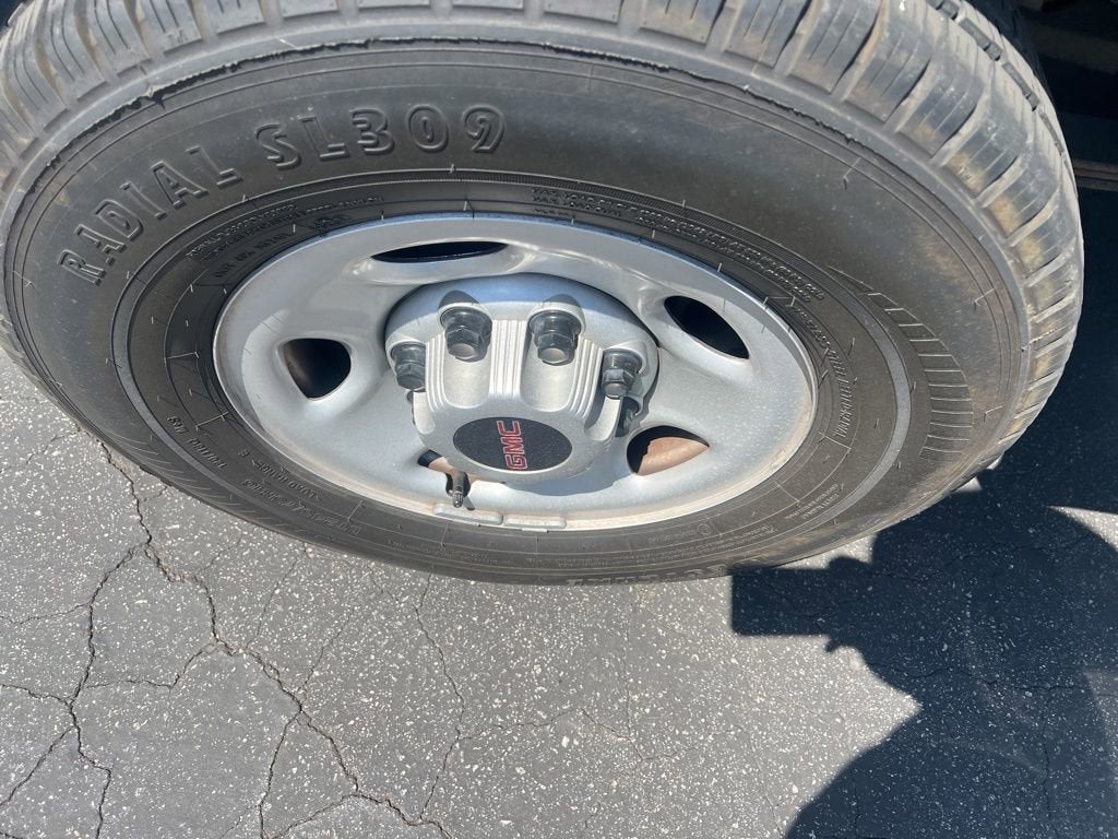 2023 GMC Savana Cargo 2500 Work Van