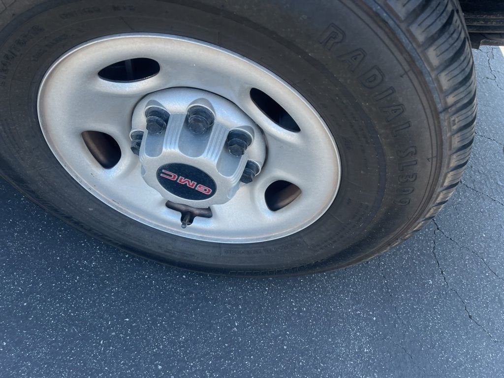 2023 GMC Savana Cargo 2500 Work Van