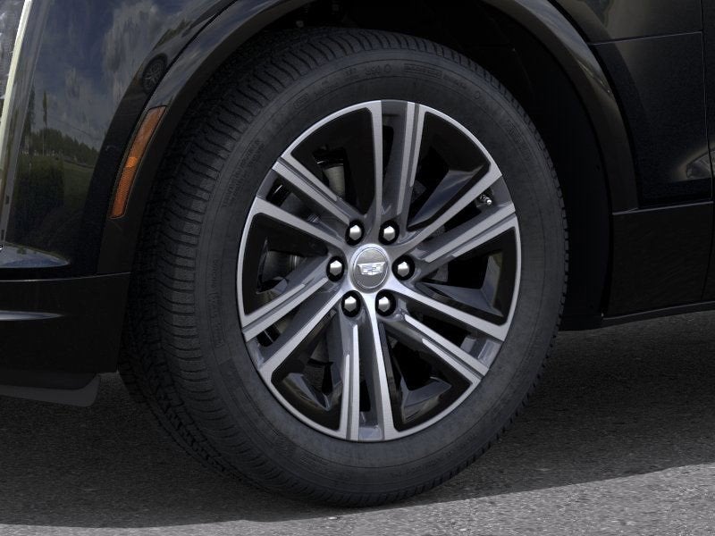 2025 Cadillac LYRIQ Luxury 2