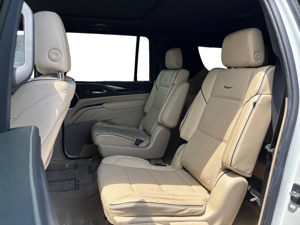 2023 Cadillac Escalade ESV 4WD Premium Luxury