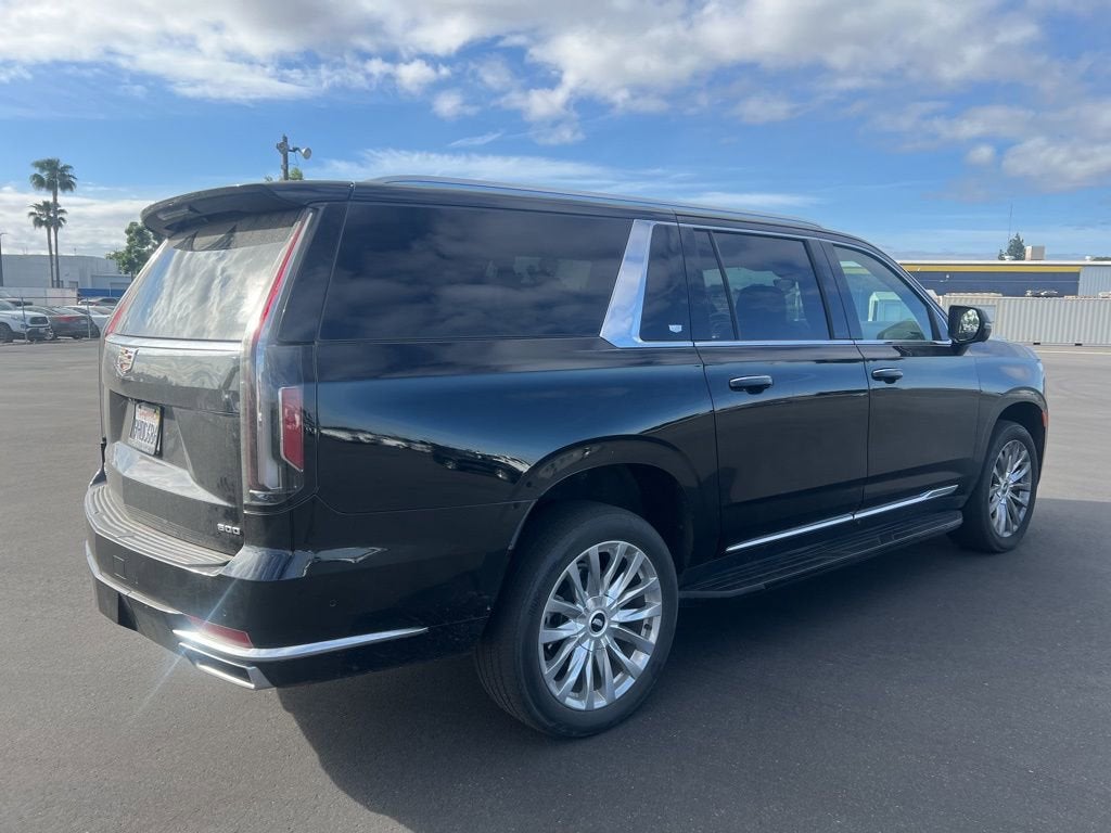 2023 Cadillac Escalade ESV Premium Luxury