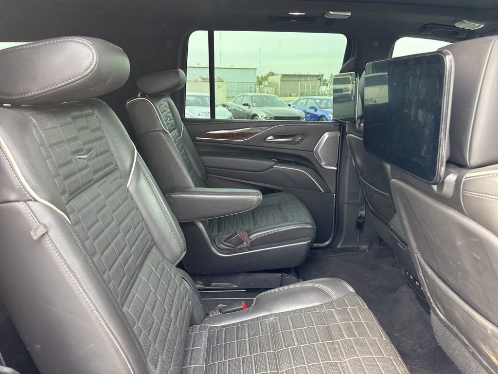 2022 Cadillac Escalade ESV Sport Platinum