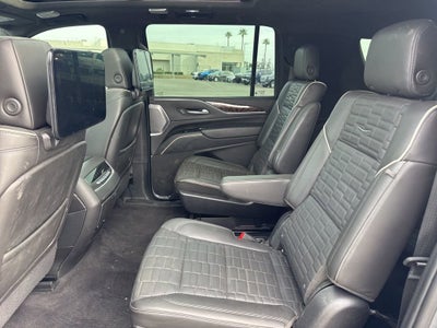 2022 Cadillac Escalade ESV Sport Platinum