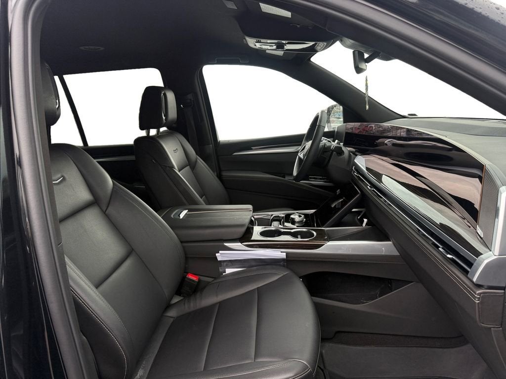 2025 Cadillac Escalade Luxury