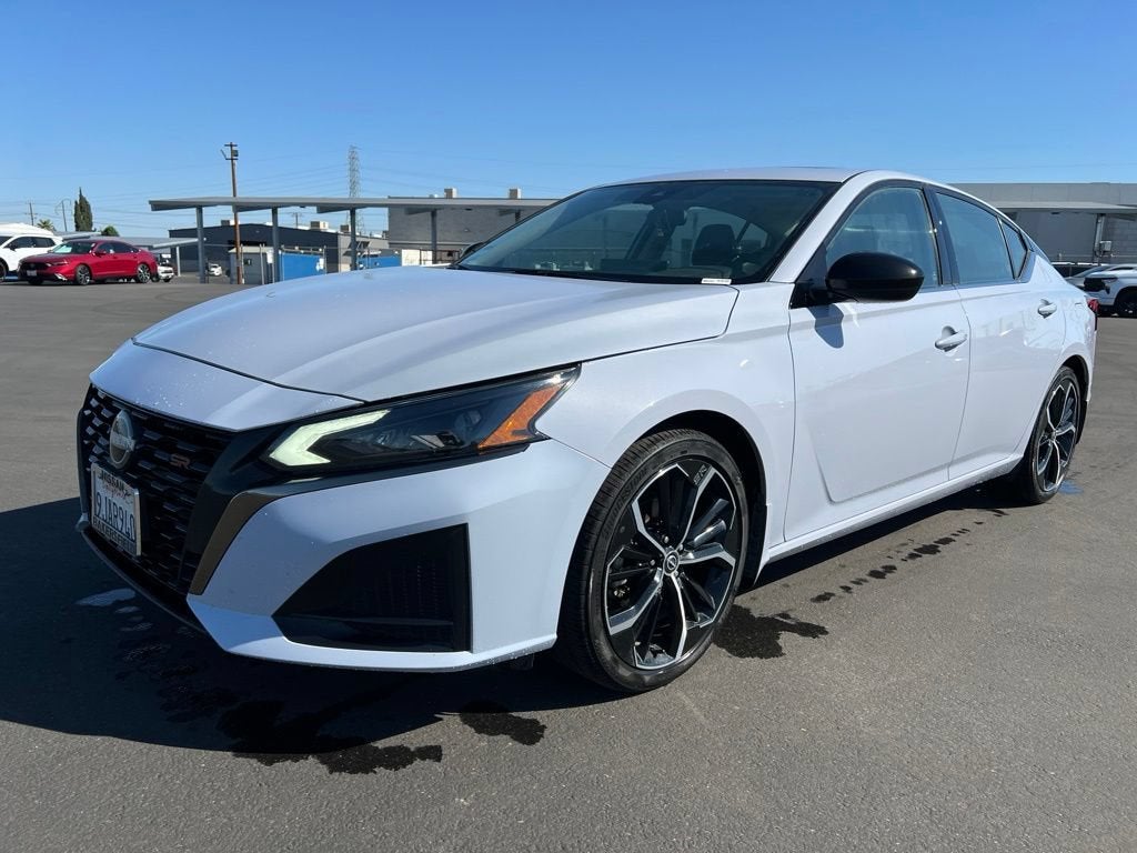 2023 Nissan Altima SR FWD