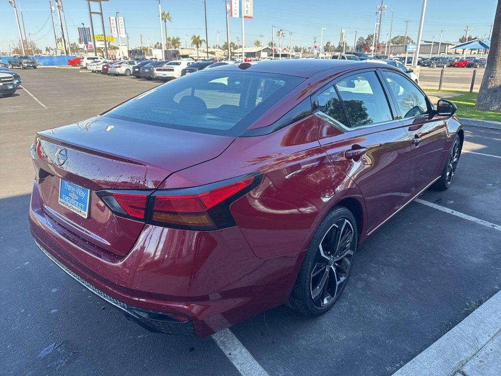 2023 Nissan Altima 2.5 SR