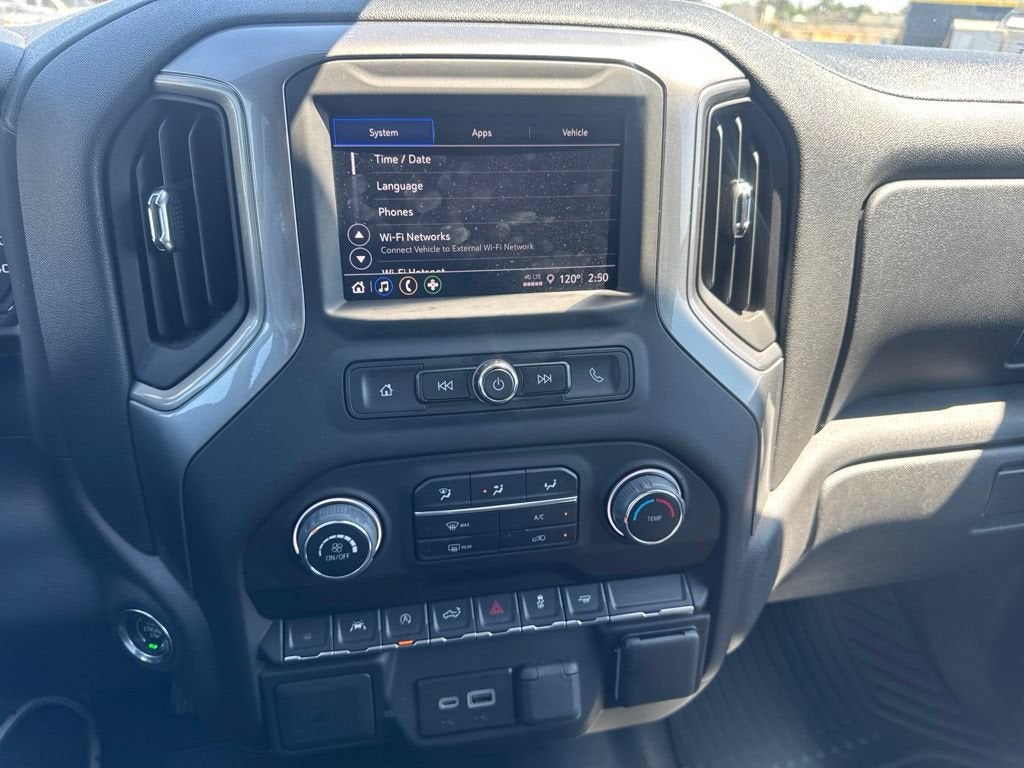 2024 Chevrolet Silverado 1500 Custom
