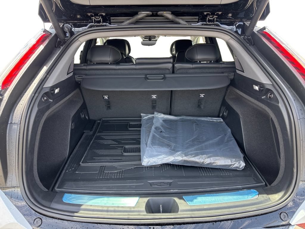 2027 Cadillac OPTIQ Premium Luxury
