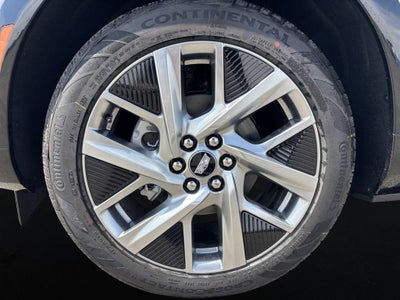 2027 Cadillac OPTIQ Premium Luxury