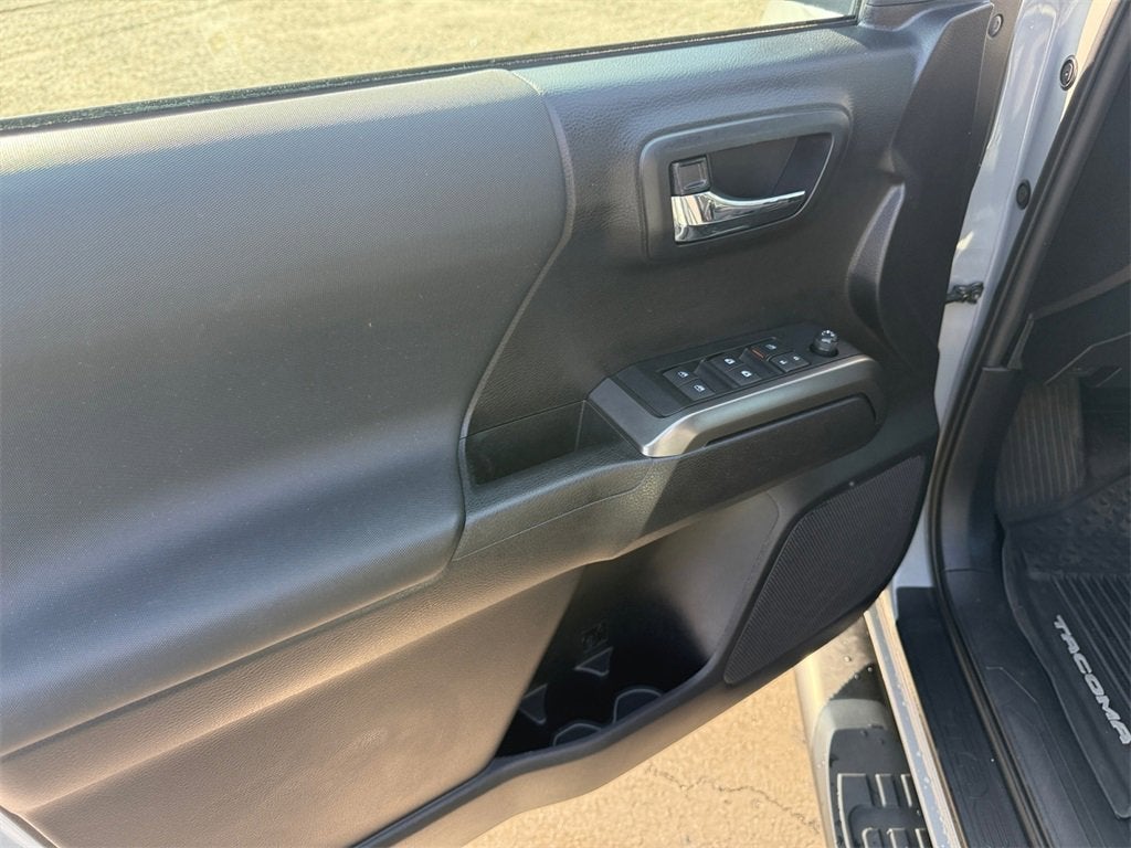 2020 Toyota Tacoma 2WD SR5