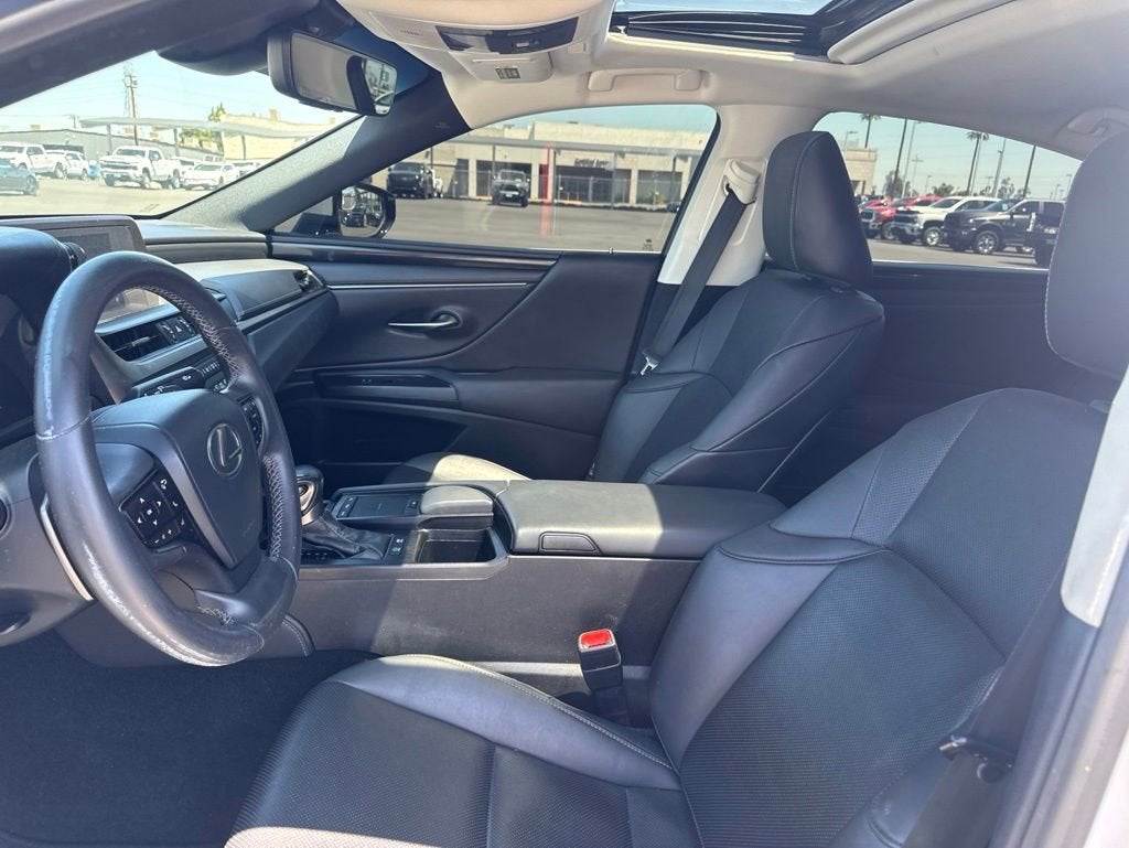 2020 Lexus ES ES 300h