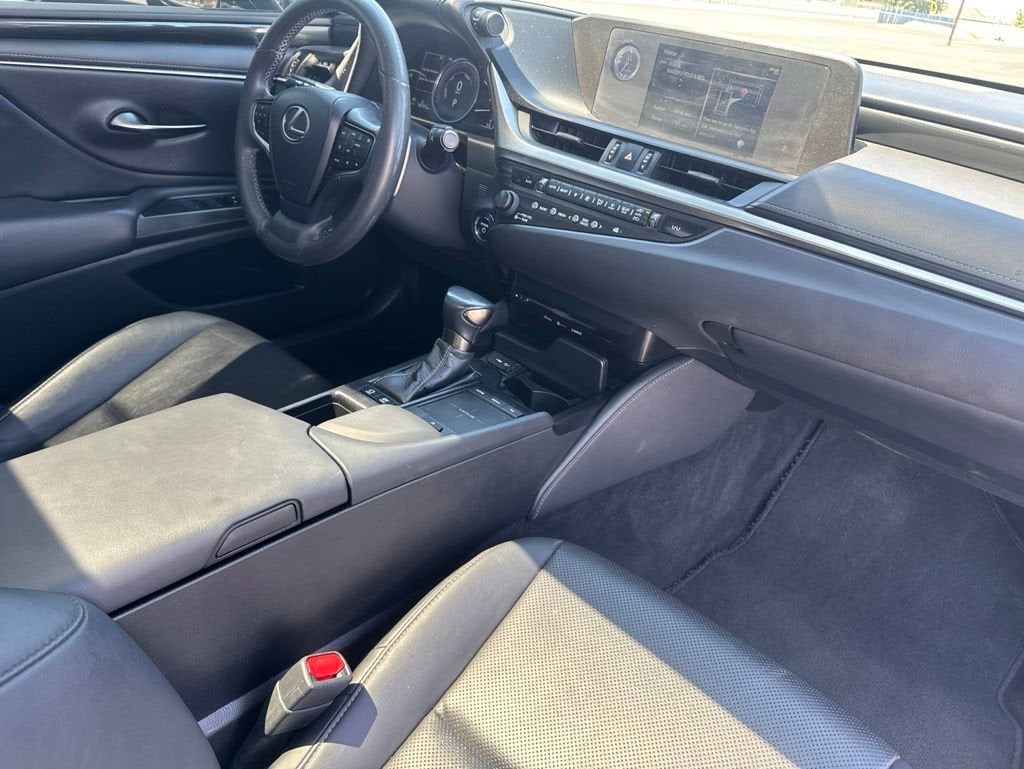 2020 Lexus ES ES 300h