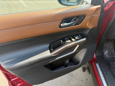 2023 Nissan Pathfinder Platinum