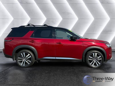 2023 Nissan Pathfinder Platinum